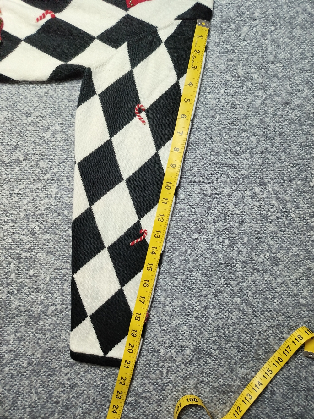 Marisa Christina Black & White Argyle Holiday Cardigan with Festive Appliques PM - Picture 7 of 7